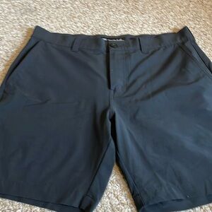 Travis Mathew men’s golf shorts